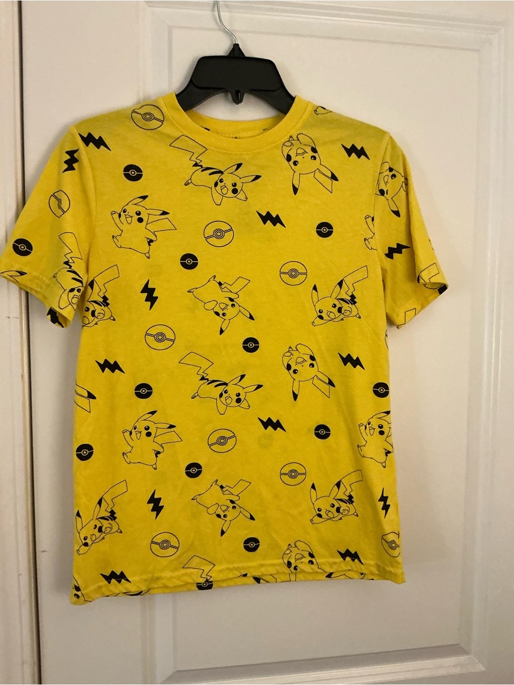Hybrid Apparel Yellow Pokémon Graphic Tee boys XL